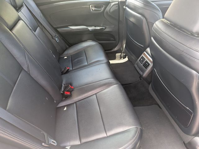 2015 Toyota Avalon Hybrid - Image 31