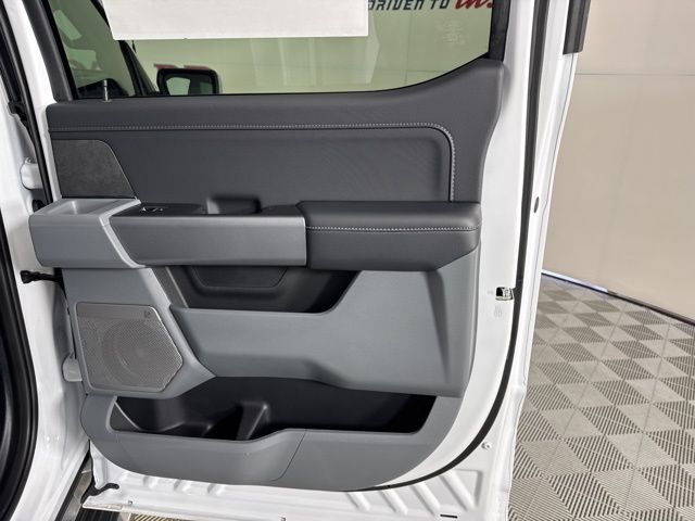 2025 Oxford White Ford F-150 XLT 4X4 Truck