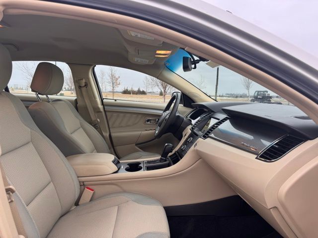 2018 Ford Taurus SEL