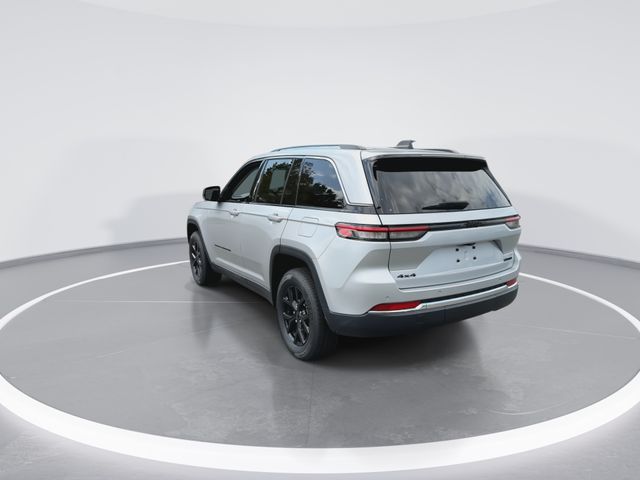 Used 2022 Silver Jeep Limited image 7