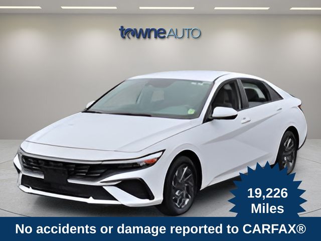 Serenity White 2024 Hyundai Elantra Sedan Front-Wheel Drive Continuously Variable Transmission
