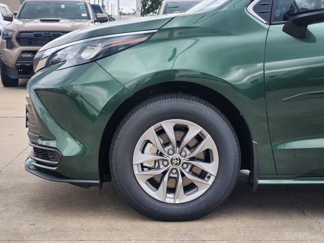 New 2026 Toyota Sienna Van