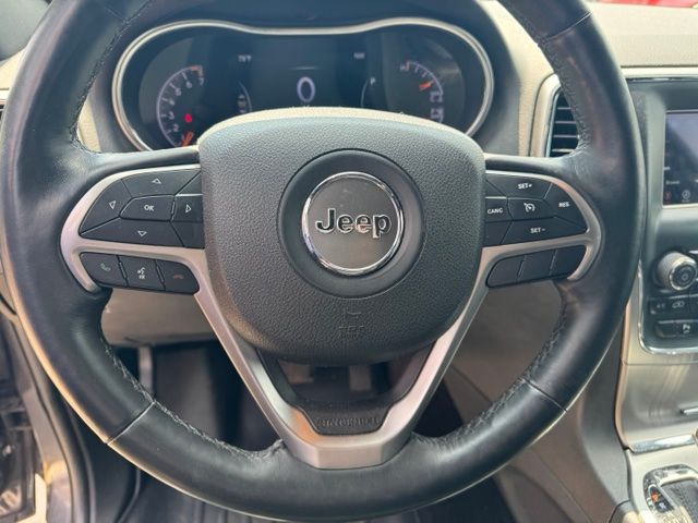 Used 2018 Granite Crystal Metallic Clearcoat Jeep Limited image 13