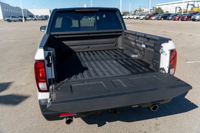 2025 Honda Ridgeline Black Edition 15