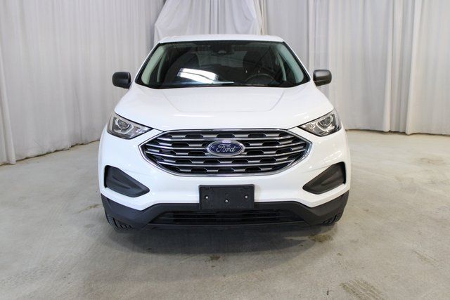 Used 2021 White Ford SE image 2