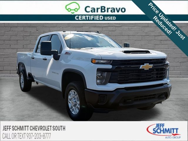 Summit White 2026 Chevrolet Silverado 3500HD Pickup Truck Four-Wheel Drive Automatic