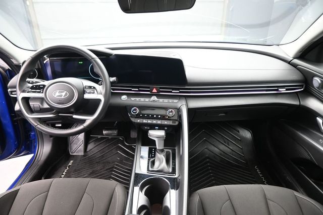 Used 2024 Hyundai Elantra Sedan