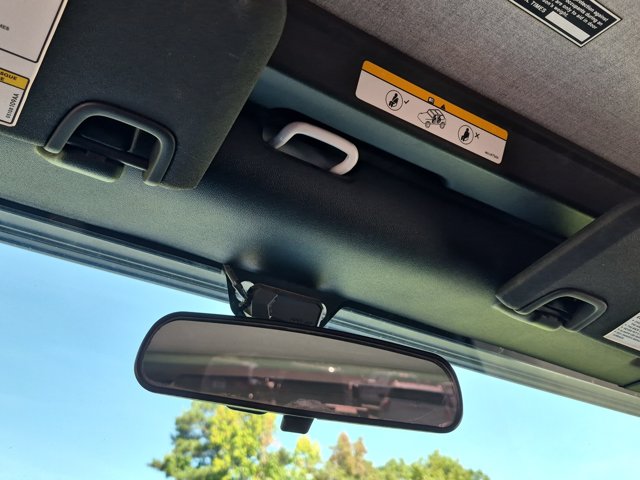 Used 2018 White Jeep Sport image 28