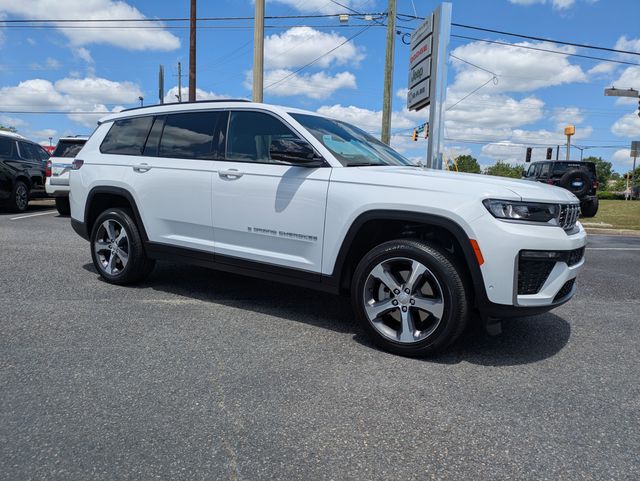 2026 Jeep Grand Cherokee L Limited 4x4's photo