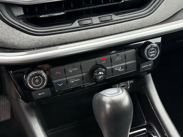 2024 Jeep Compass Latitude White/off-white at Joe Myers Mazda Kia
