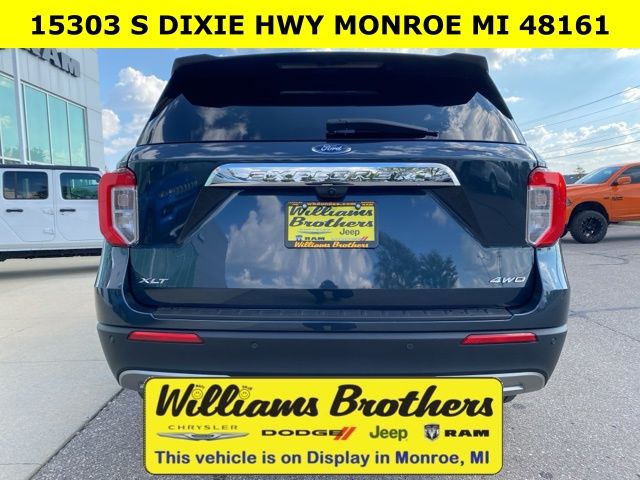 2022 Ford Explorer XLT - Stone Blue Metallic exterior view 6