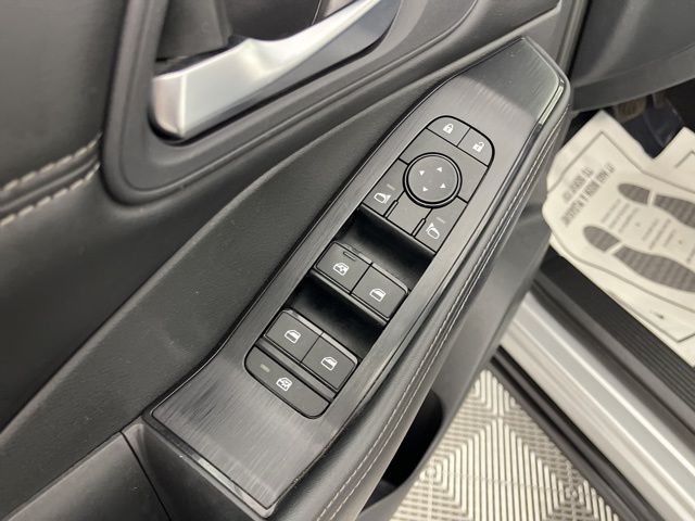 2023 Brilliant Silver Metallic Nissan Rogue SV FWD SUV
