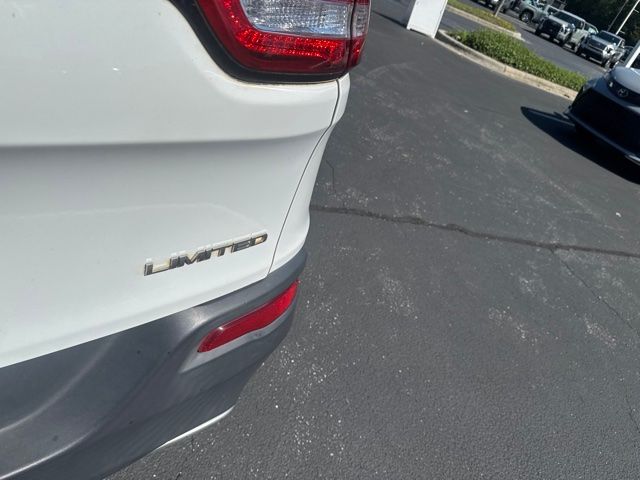 Used 2016 Jeep Cherokee SUV