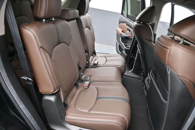 Used 2025 Honda Pilot SUV