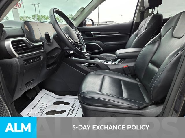 Used 2025 Gray Kia S image 3