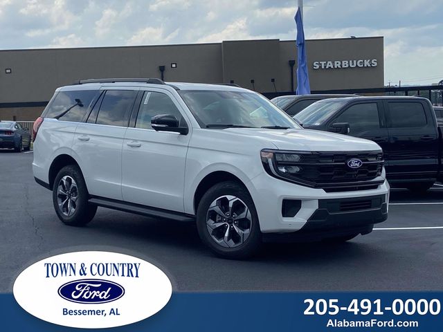 Star White Metallic Tri-Coat 2027 Ford Expedition SUV / Crossover Four-Wheel Drive Automatic