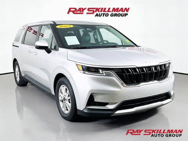 2023 Kia Carnival LX FWD