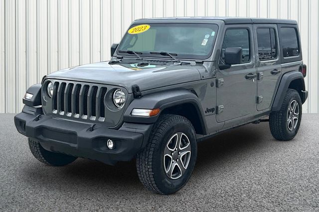 View vehicle photo 2