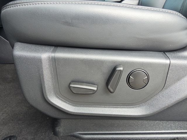 2024 Ford Expedition XLT:B02482