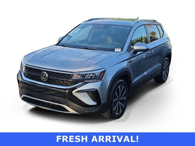 2024 Volkswagen Taos SE FWD