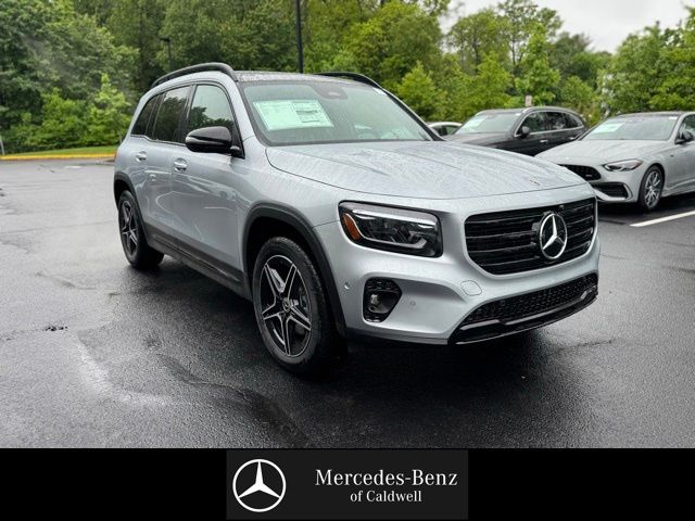2026 Mercedes-Benz GLB GLB 250 4MATIC's photo
