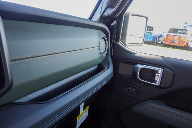 new 2026 Jeep Gladiator car, priced at $61,140