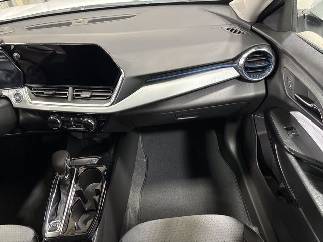 2025 Chevrolet Trax LT photo