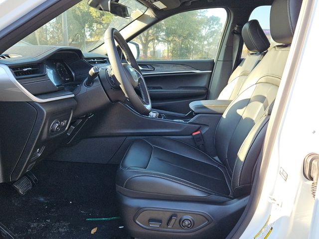 2026 Jeep Grand Cherokee Limited 4x2