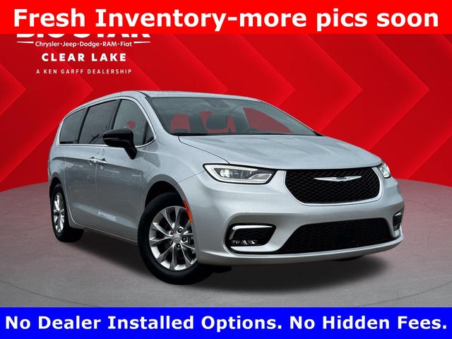 2026 Chrysler Pacifica Limited Silver at Mac Haik CDJR North Houston
