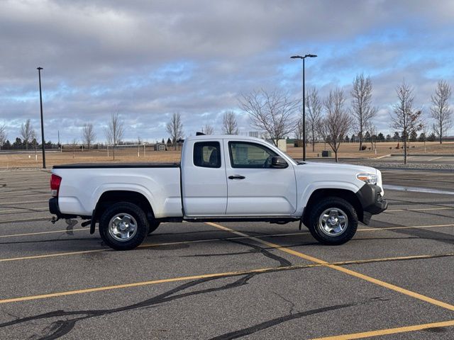 2016 Toyota Tacoma SR