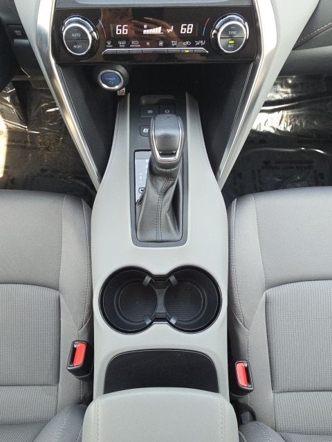 2022 Toyota Venza:C02564