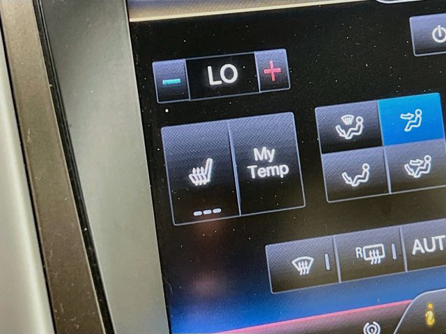 Used 2014 White Ford SEL image 21