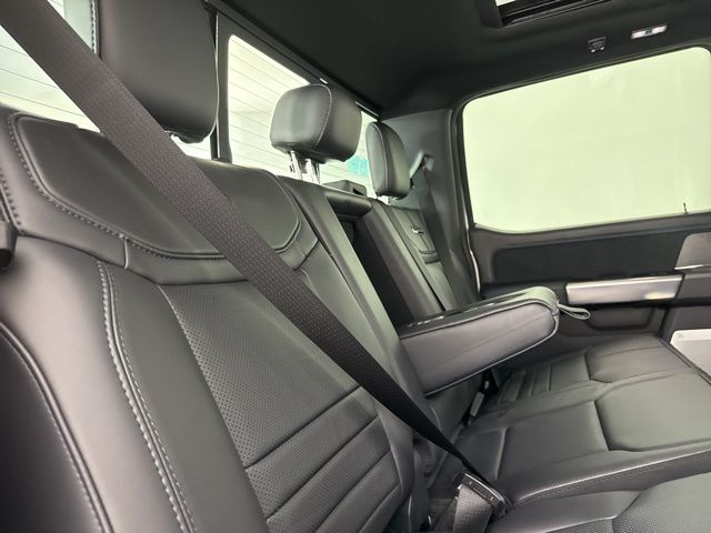 2025 Star White Metallic Tri-Coat Ford Super Duty F-350 SRW Platinum 4X4 Truck