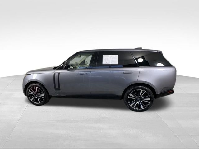 2023 Land Rover Range Rover SE 4