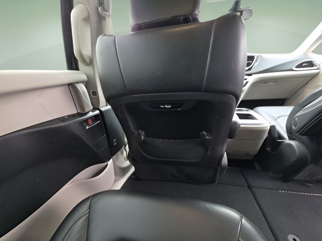 Used 2024 Chrysler Pacifica Van