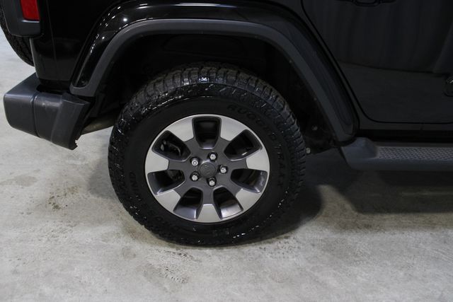 Used 2018 Black Jeep Unlimited Sahara image 36
