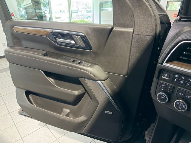 2025 Chevrolet Tahoe High Country Black at Bob King Buick GMC