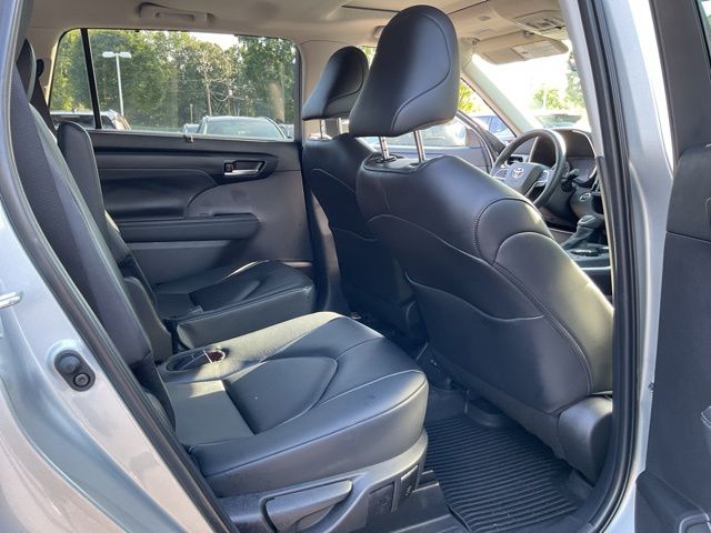 Used 2025 Toyota Highlander SUV