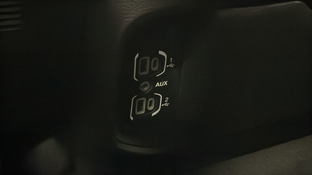 Used 2022 Diamond Black Crystal Pearlcoat Ram Laramie image 35