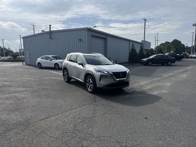 Used 2023 Silver Nissan SV image 3