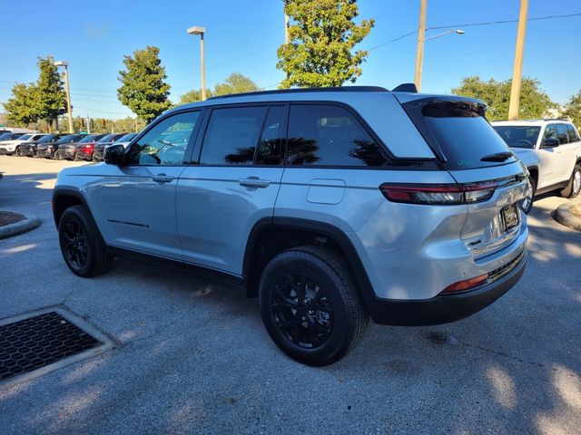 New 2025 Silver Jeep Altitude X image 11