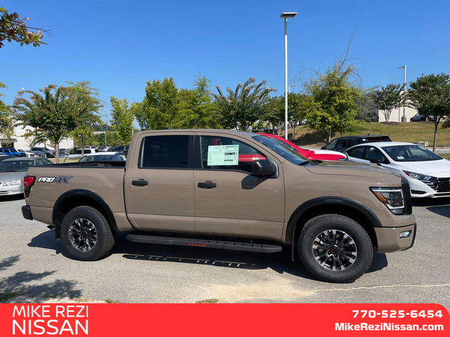 2024 Nissan Titan PRO-4X 2