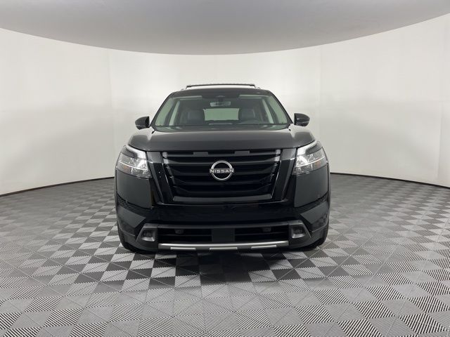 2023 Nissan Pathfinder SL 3