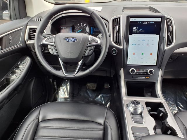 2023 Ford Edge - Image 6