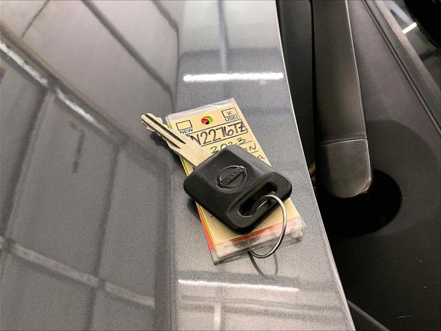 2023 Nissan Versa 1.6 S - 7
