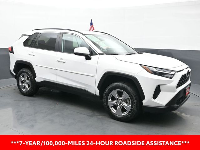 2023 Toyota RAV4 XLE 10