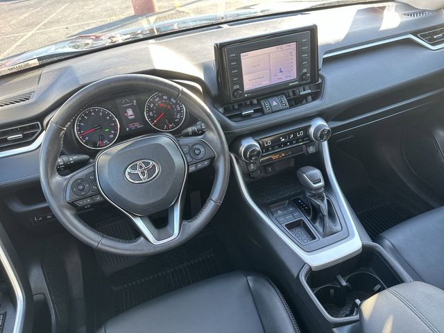 2022 Toyota RAV4 XLE Premium 14