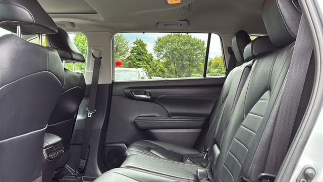 Used 2025 Toyota Highlander Hybrid SUV