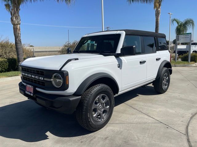 Oxford White 2026 Ford Bronco SUV / Crossover Four-Wheel Drive Automatic