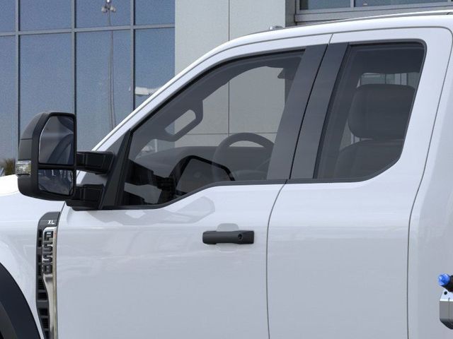 2025 Ford F-550 Super Duty Chassis Cab XL - Photo 20